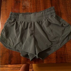 Lululemon Hotty Hot shorts size 6